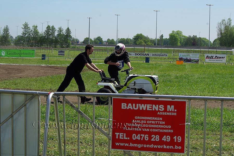 Grasmaaierrace Louis Moens